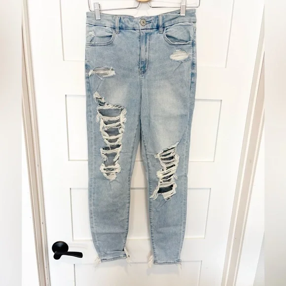 American Eagle Outfitters Light Blue Next Level Stretch Jeans Size 8 - Picture 1 of 4